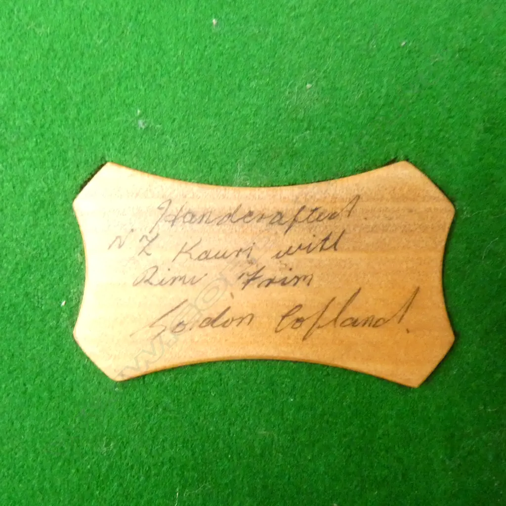 HANDMADE WOODEN BOX; KAURI w. RIMU TRIM, DOVETAILED & VELVET LINED 290x190x145mm Image 1++