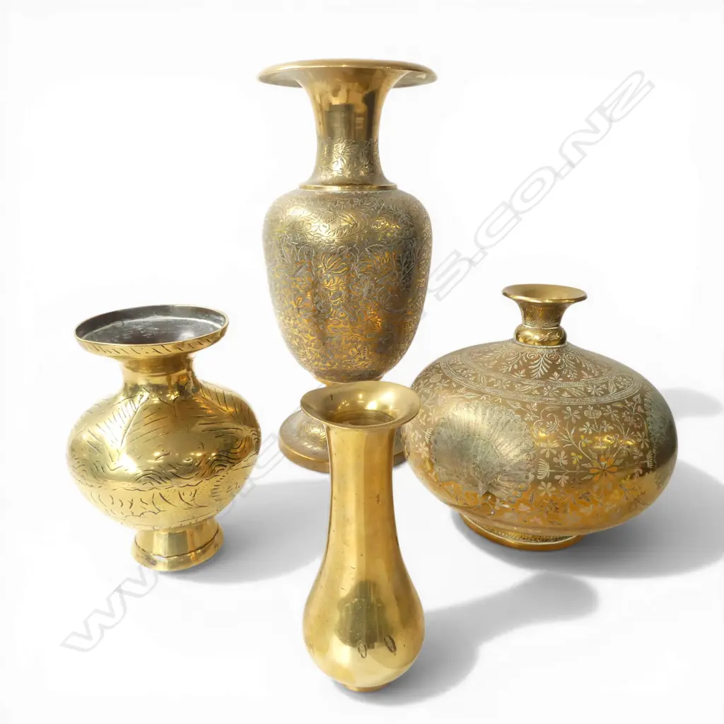 4 BRASS VASES H.310mm Image 1++
