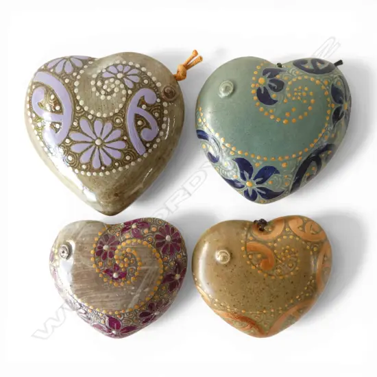 4 KEUM SUN LEE WALL HANGING HEARTS, olive green & grey glazes w koru & flower detail, L.70mm