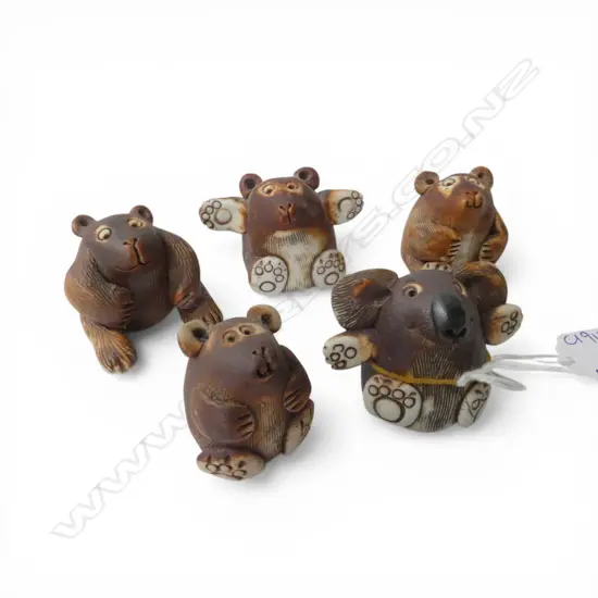 5 TRISTAN TOTTY POTTERY ANIMALS H.45mm