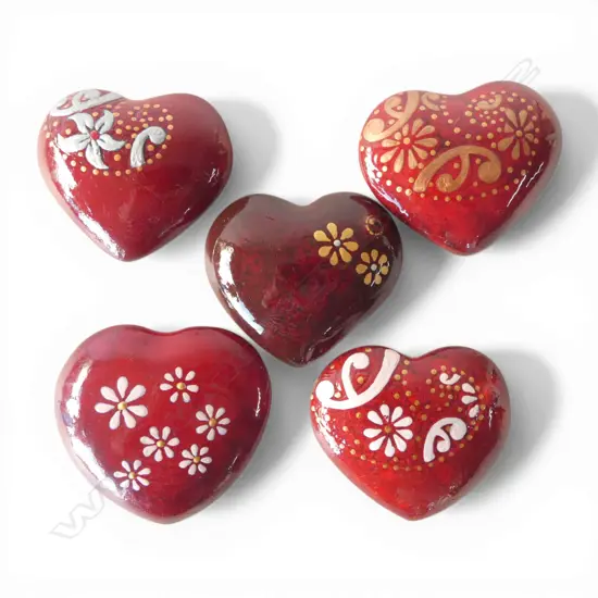 5 KEUM SUN LEE WALL HANGING HEARTS, red glaze w koru & daisy details,