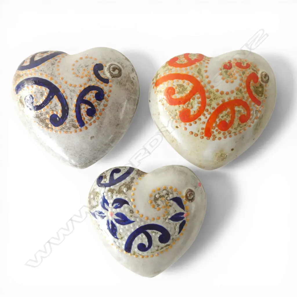 3 KEUM SUN LEE WALL HANGING HEARTS Image 1++