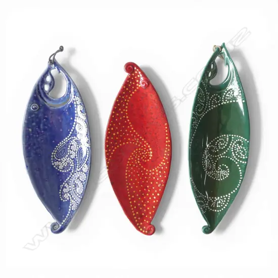 3 KEUM SUN LEE CANOE SHAPED DISHES w KORU & FISH HEAD DETAIL, L.250mm