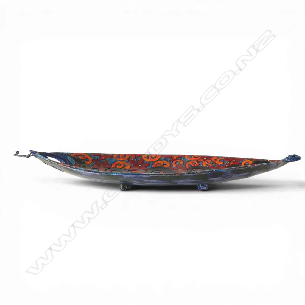 KEUM SUN LEE FISH SHAPED PLATTER navy blue w red koru & flower detail, L.500mm Image 1++