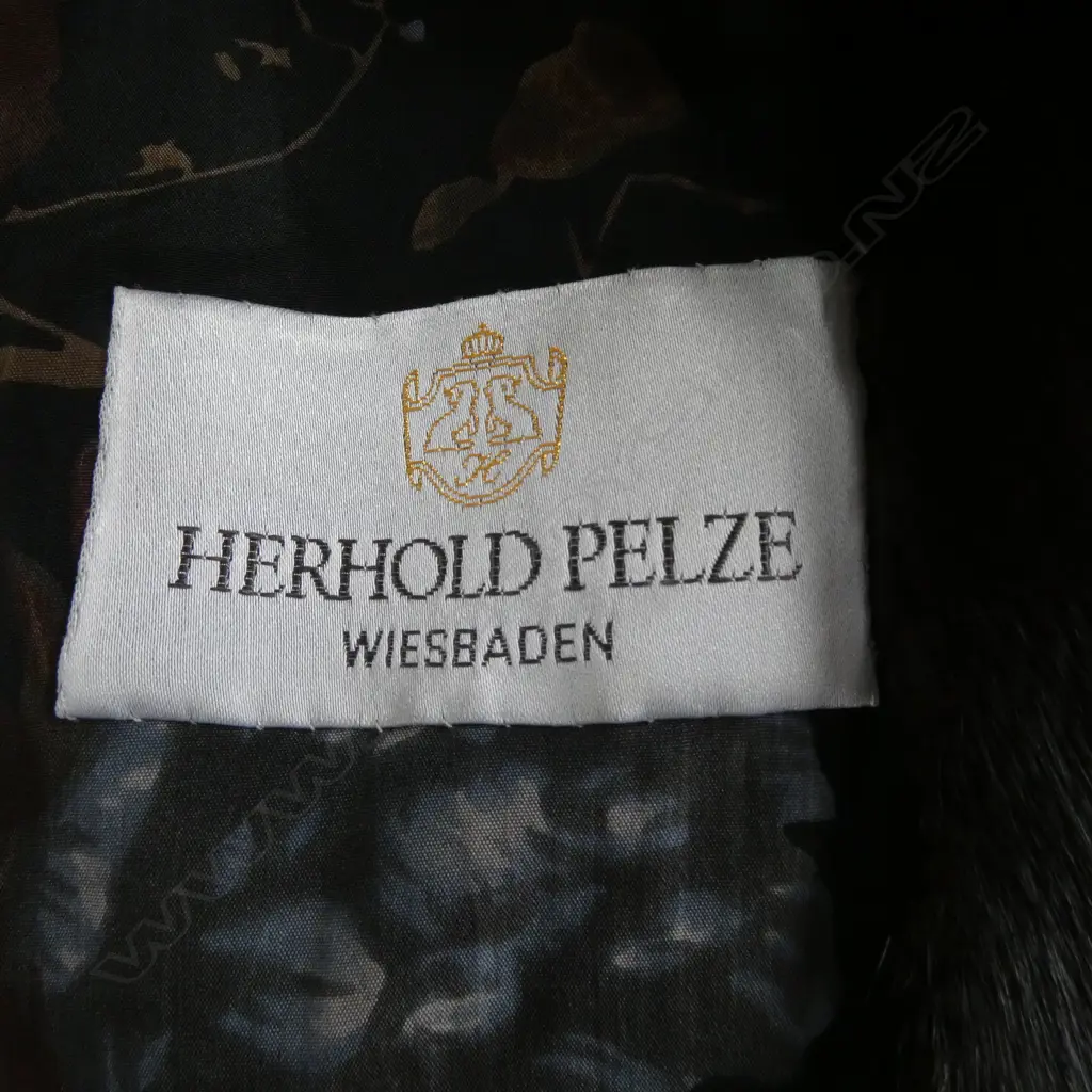 BLACKGLAMA BROWN MINK FUR COAT   Image 1++