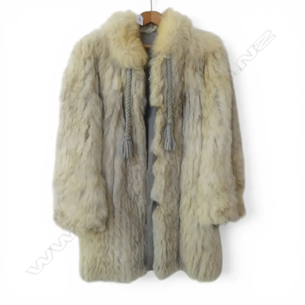  SILVER FOX FUR COAT, SML SIZE Image 1++