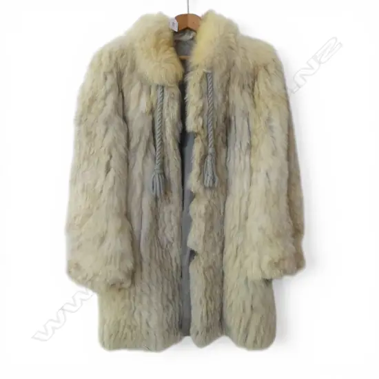  SILVER FOX FUR COAT, SML SIZE