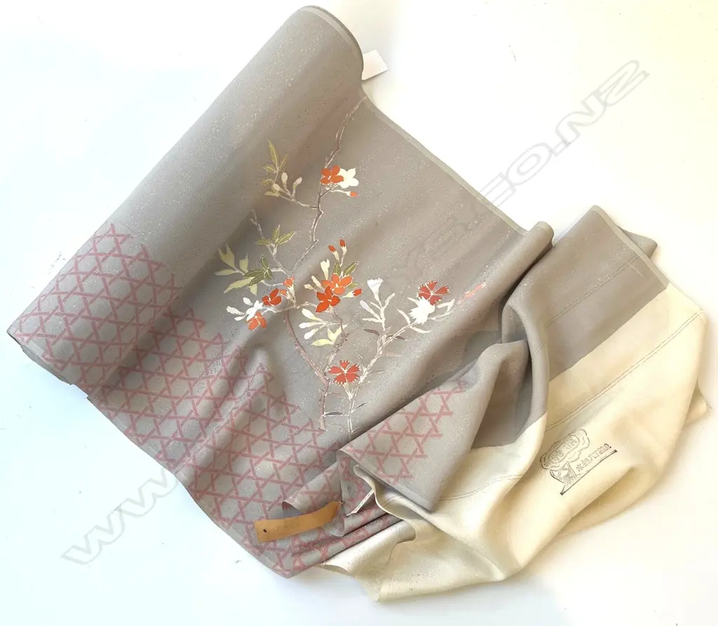 Unused 1980's NISHIJIN TEXTILE (Kyoto) JAPANESE grey w basket weave & blossom SILK ROLL. L.12m. W.360mm. New old stock Image 1++