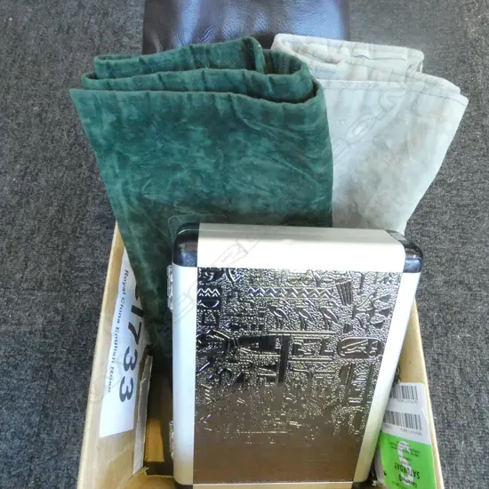 ASSTD JEWELLERY POUCHES ETC From the estate of jewellery Simon Misdale