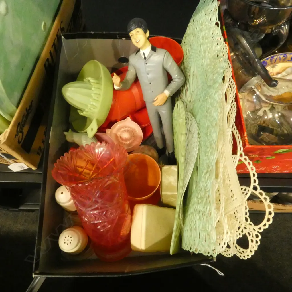 ASST. EARLY PLASTICS Incl. BEATLE, MATTS, LEMON SQUEEZE, etc Image 1++