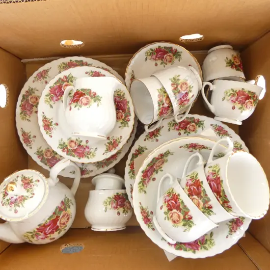 8 PL SETTING ROYAL CHINA ENGLISH ROSE