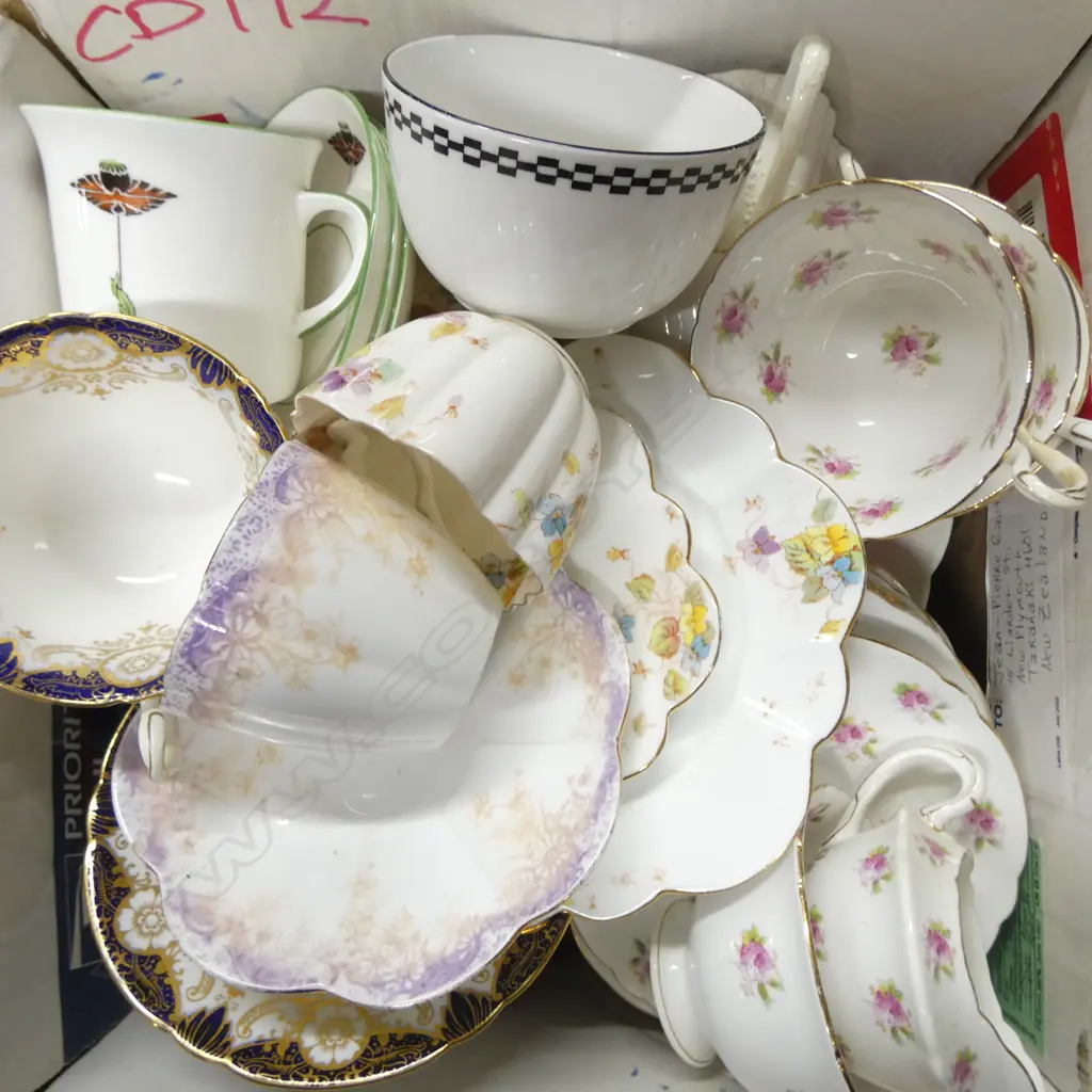 BOX LOT PART CHINA TEASETS ETC Image 1++