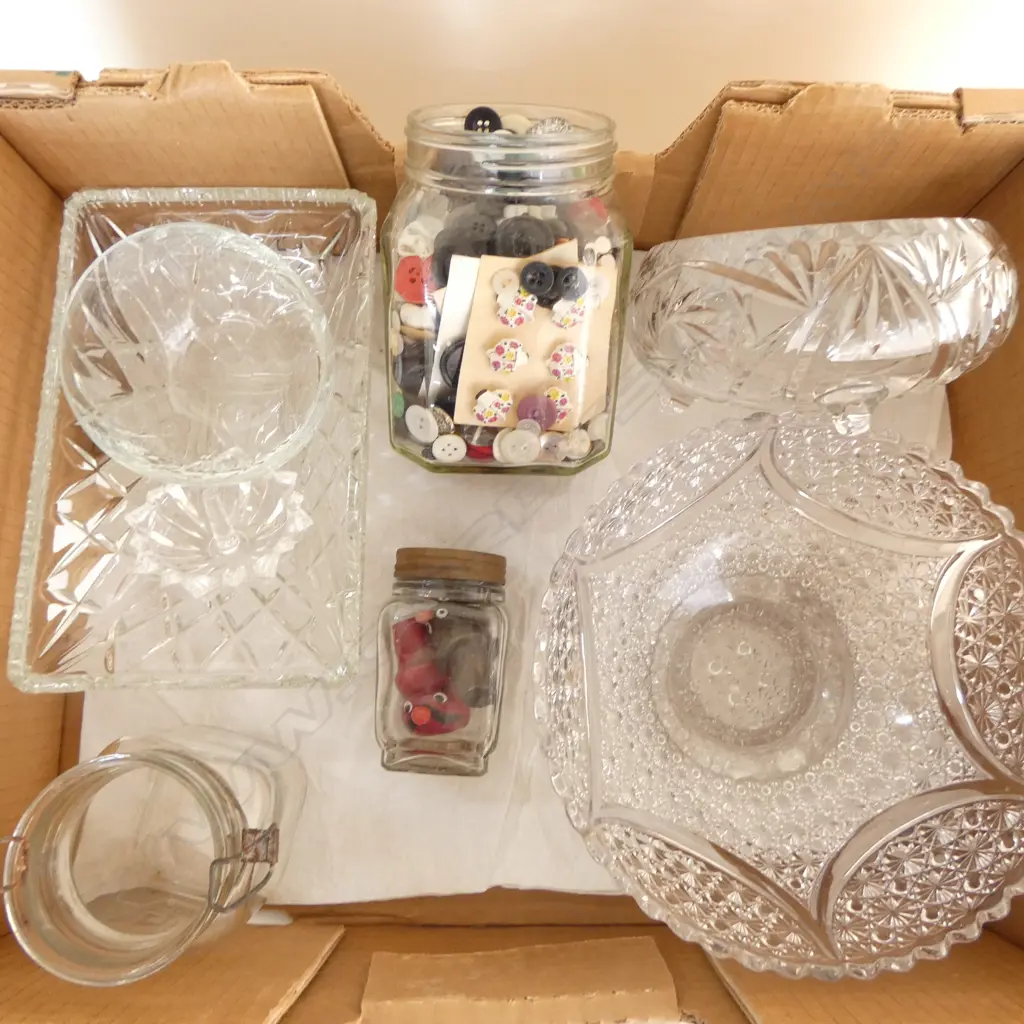 LRG JAR BUTTONS GLASS DISHES ETC, crystal bowl chipped Image 1++