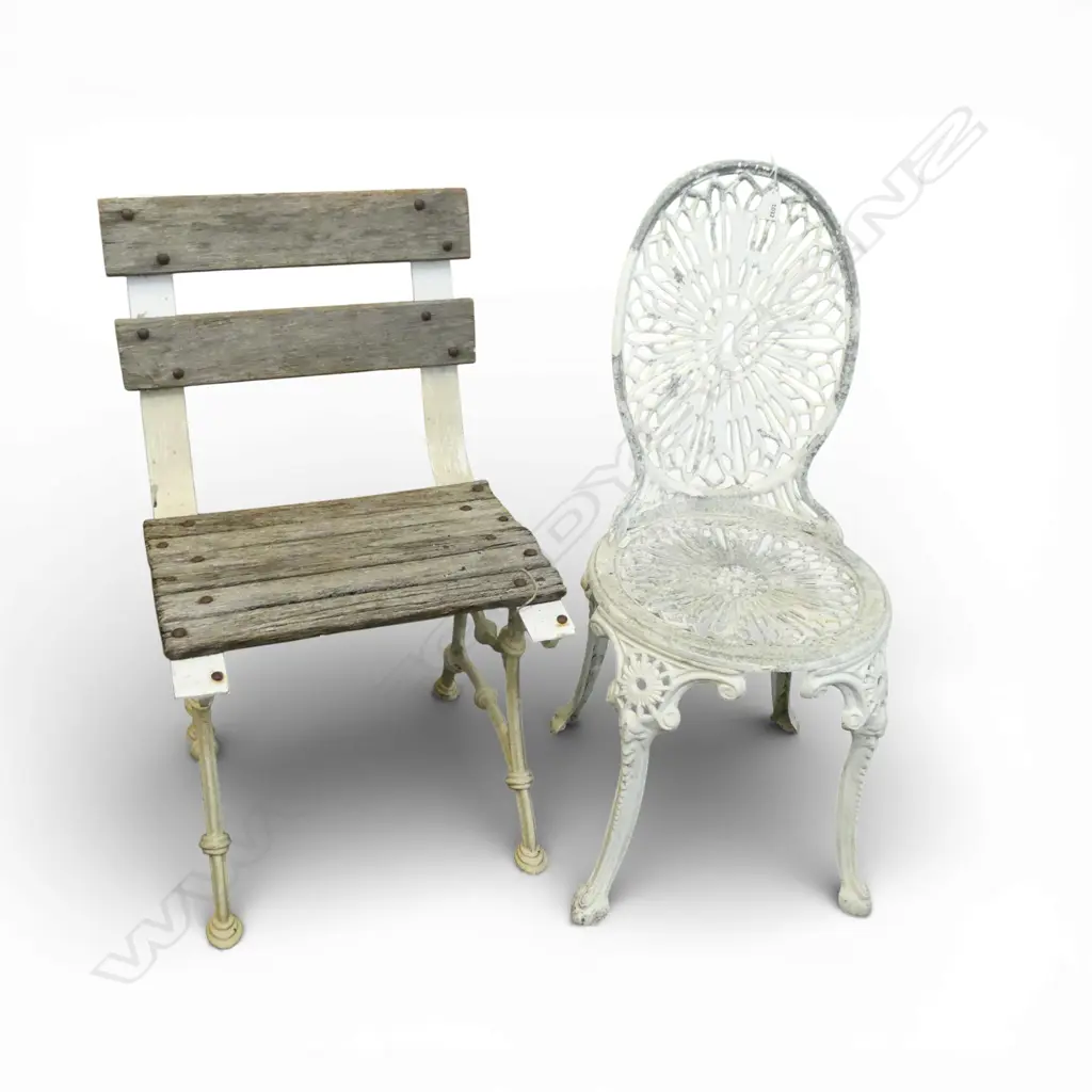 2 OUTDOOR GARDEN PATIO CHAIRS Image 1++