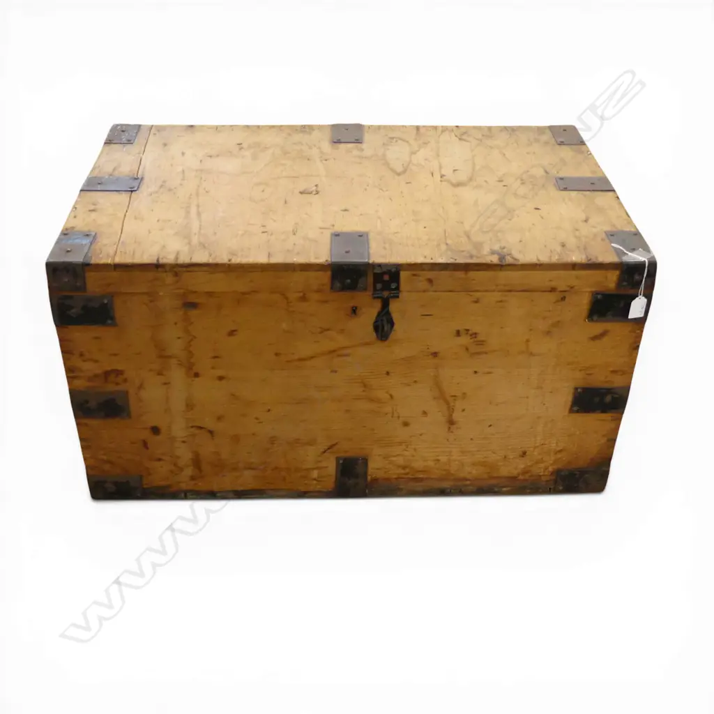 RUSTIC TRUNK 860x515x460mm Image 1++