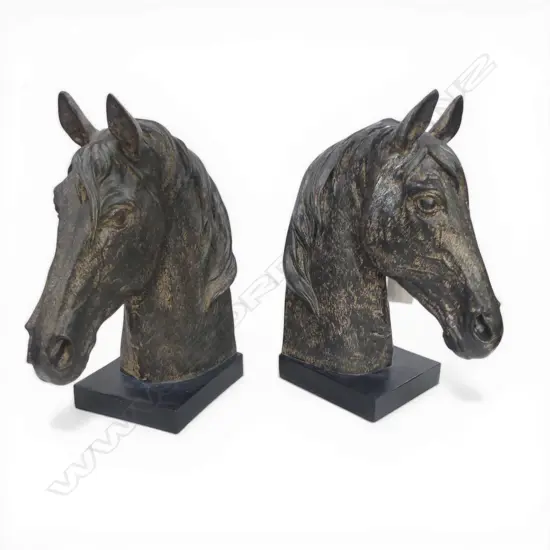 PR RESIN HORSE BUST BOOK ENDS H.290mm