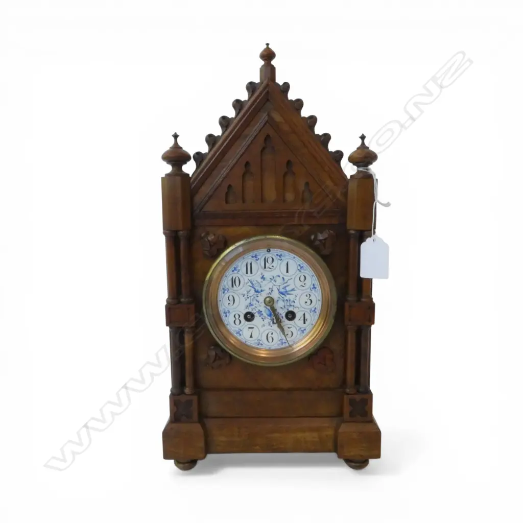 VICTORIAN GOTHIC OAK MANTEL CLOCK with pendulum, no key H.380mm Image 1++