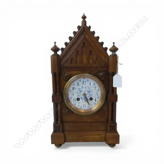 VICTORIAN GOTHIC OAK MANTEL CLOCK with pendulum, no key H.380mm