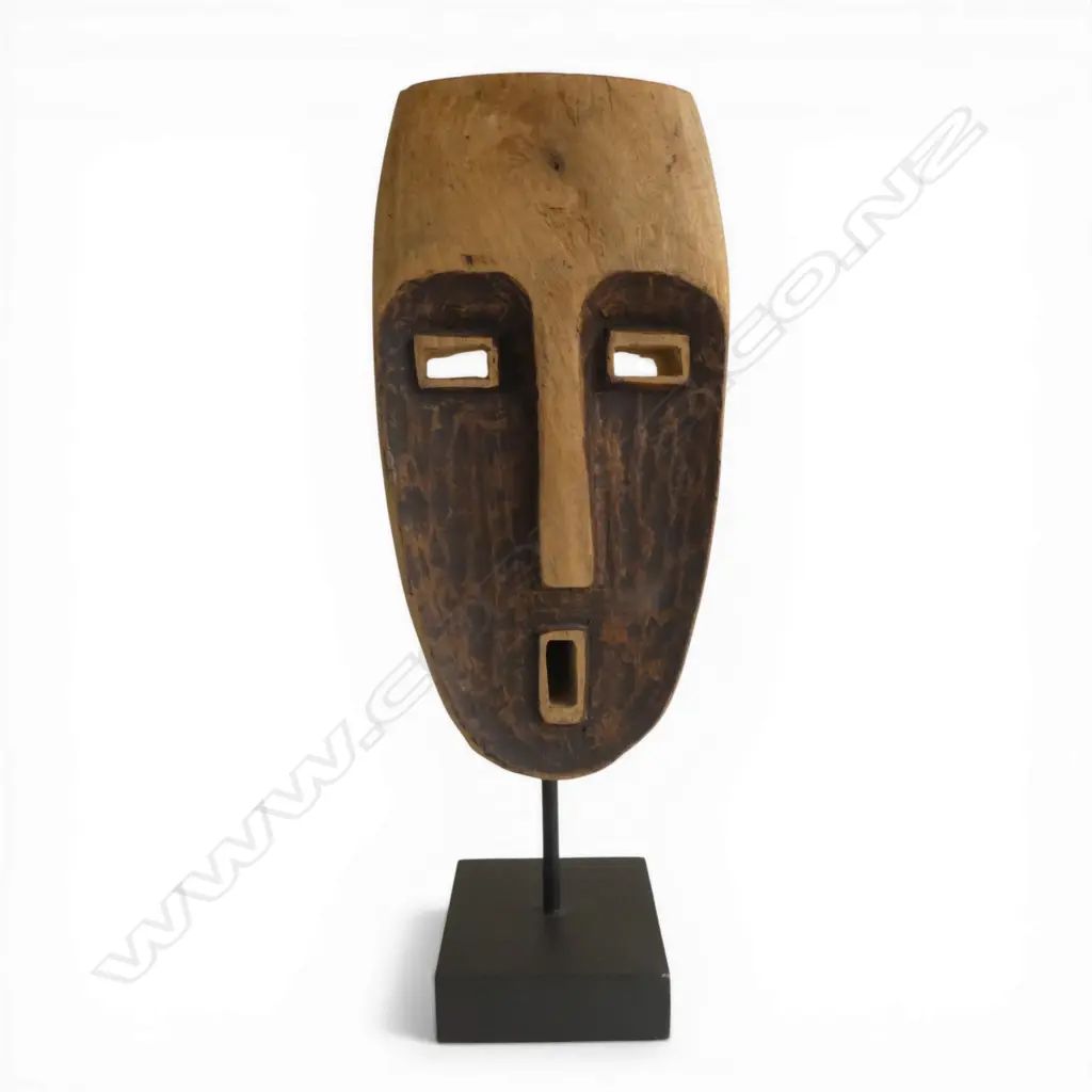 TRIBAL MASK ON STAND H.4305mm Image 1++