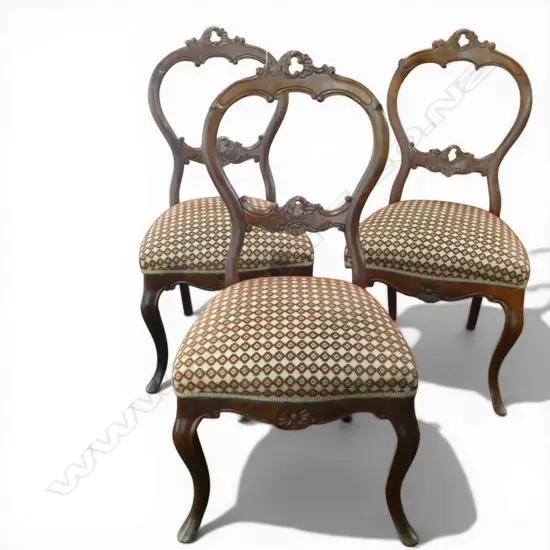 3 VICTORIAN BALLOON BACK CHAIRS H.970mm