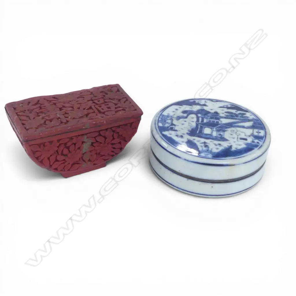 2 ORIENTAL LIDDED CONTAINERS; B/W 110mm, FAUX CINNABAR W.110mm Image 1++