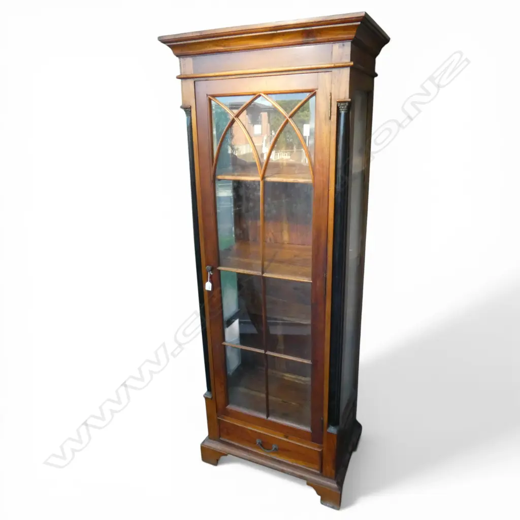 DISPLAY CABINET 740x465x1905mm Image 1++