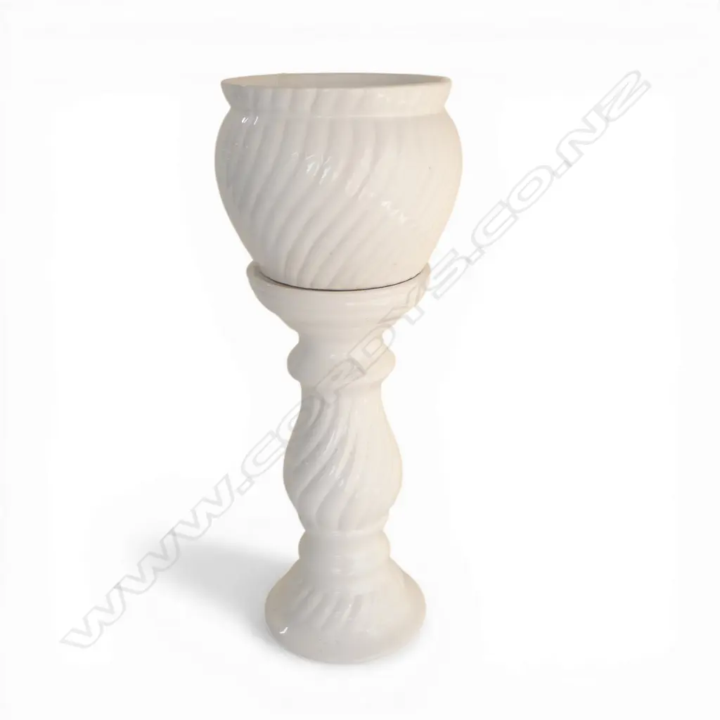 WHT CERAMIC PLANTER on PEDESTAL, H.400 & 160mm Image 1++