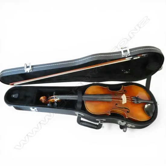 ANTIQUE 19/20thC VIOLIN & BOW IN CASE