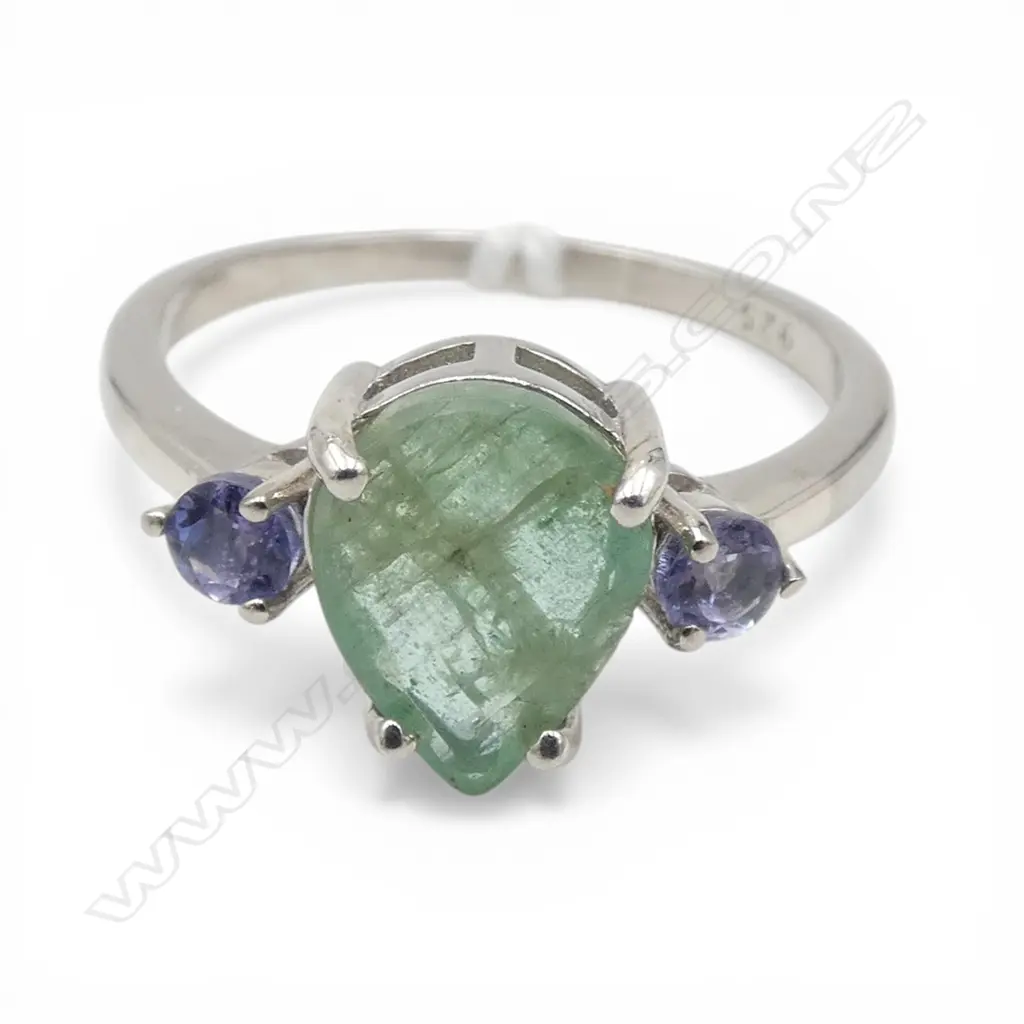 SILVER EMERALD & TANZANITE RING SIZE P1/2 Image 1++