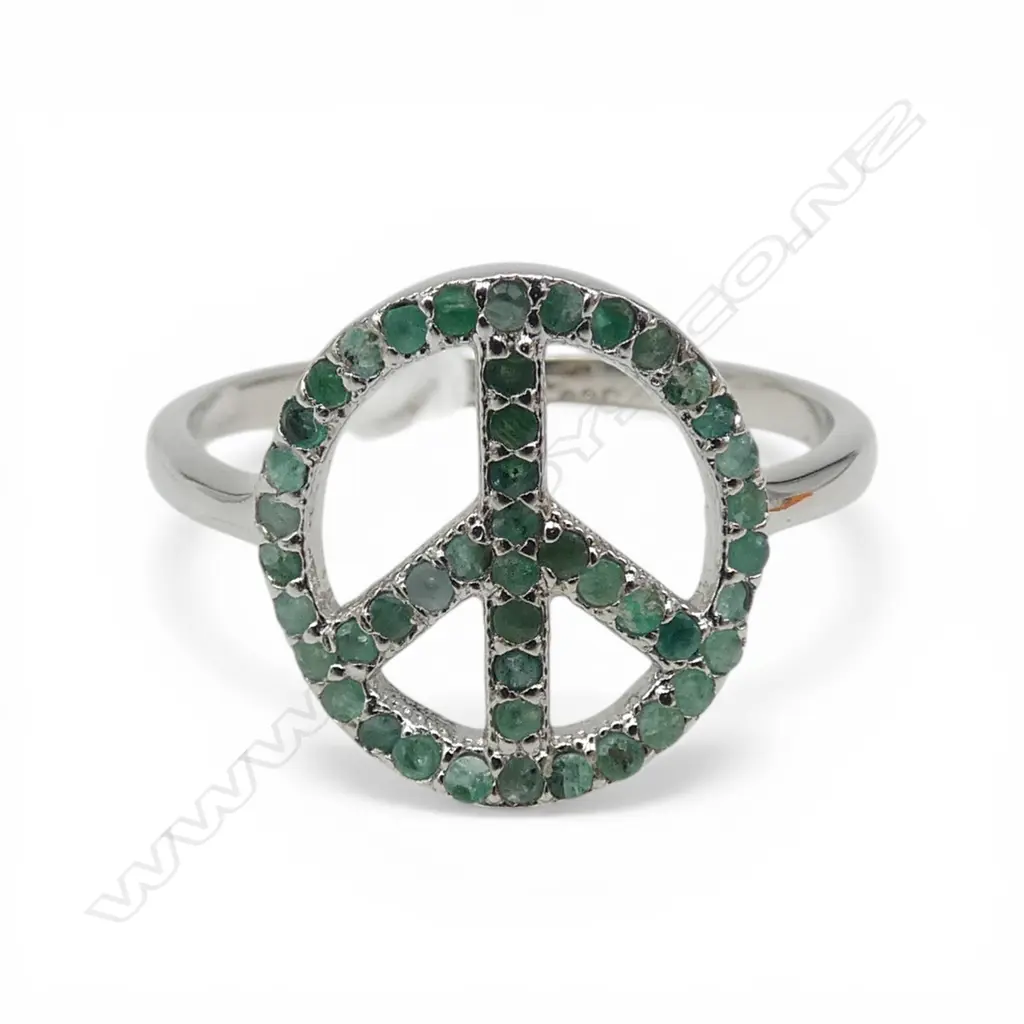 SILVER EMERALD PEACE RING SIZE Q FAULTS TO STONES Image 1++