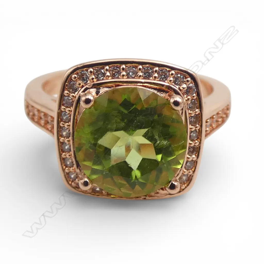 PERIDOT & CZ RING in plated mount, STONE=AIG CERT Image 1++