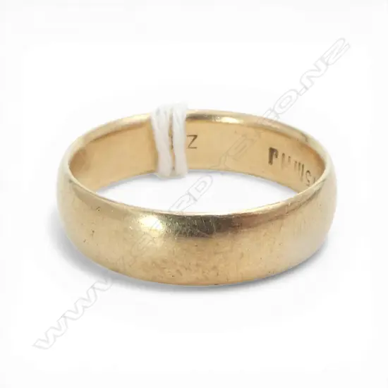 9ct GOLD WIDE BAND RING 5.24gms SIZE T