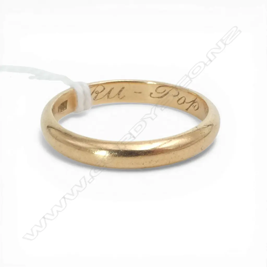 18CT GOLD WEDDING BAND 1930S 4.5GMS SIZE T Image 1++