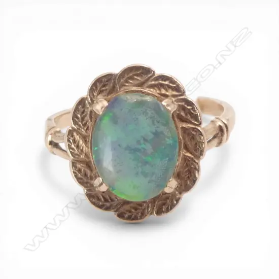 9ct ROSE GOLD & OPAL DUBLET RING small chip and stone af. 2.7gms SIZE P