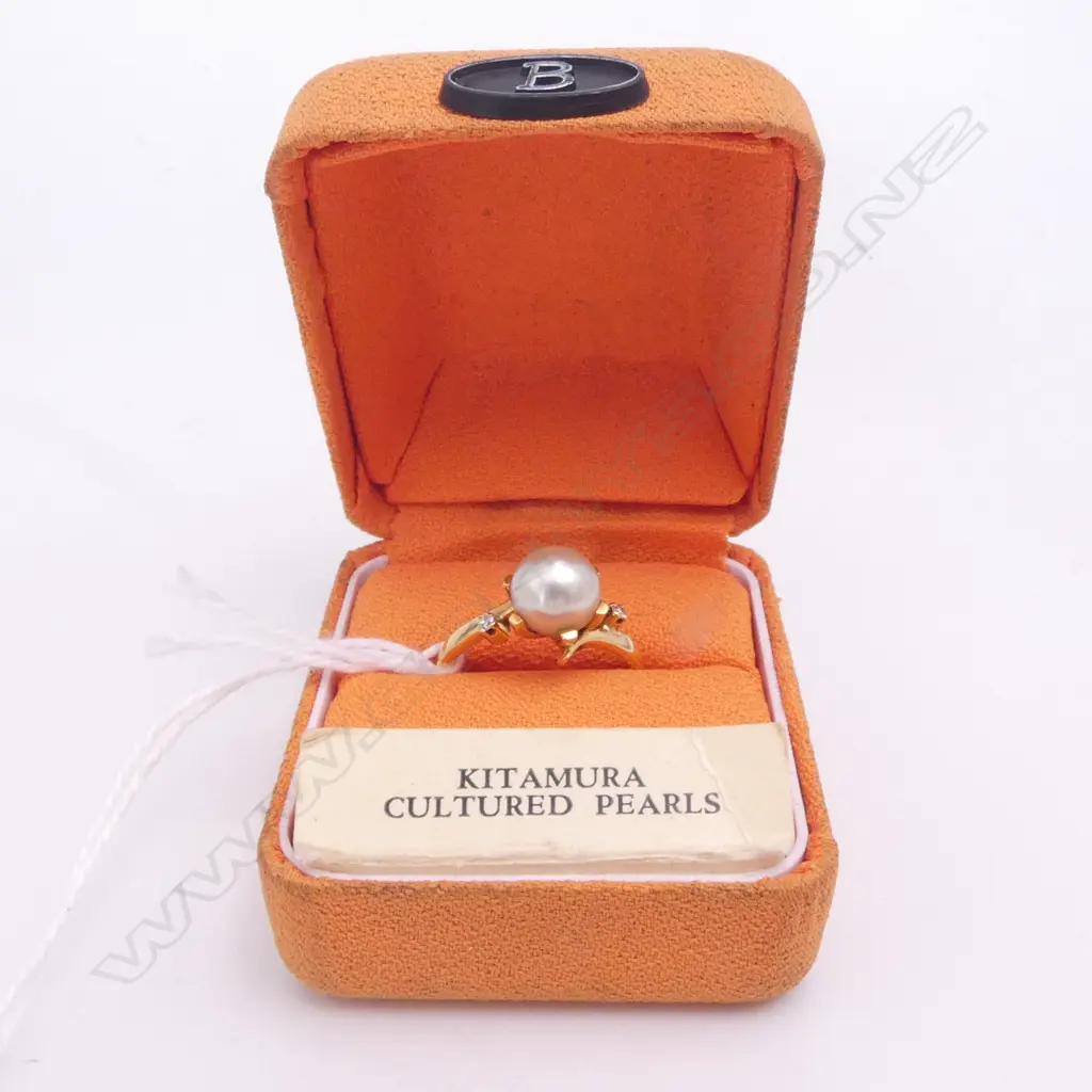18ct GOLD, PEARL & DIAMOND RING 3.61gms SIZE N1/2 Image 1++