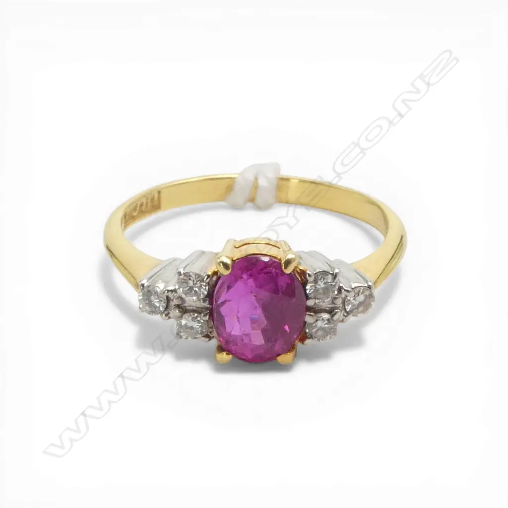 18ct PINK SAPPHIRE & DIAMOND RING, 3.20gm SIZE L Image 1++