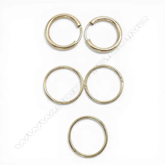 ASST. 9ct SLEEPER EARRINGS. 1.35gm