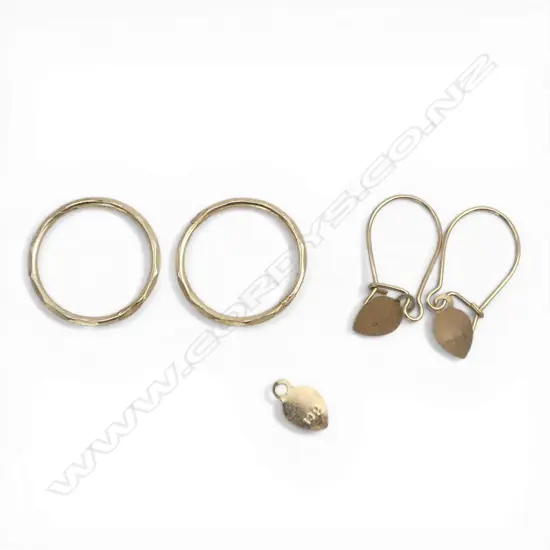 2 PR 9ct EARRINGS, 0.83gm w extra leaf