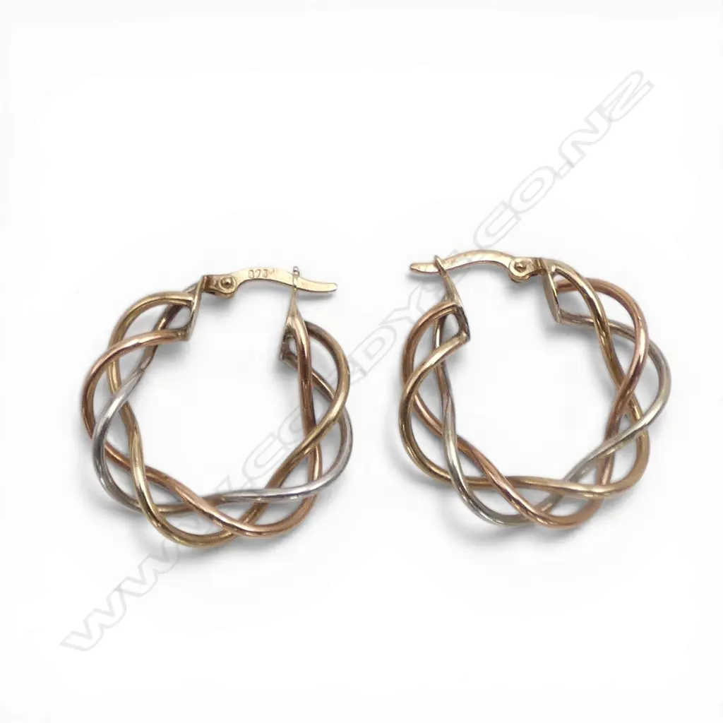 PR 9ct GOLD ENTWINED DOUBLE WIRE BAR CIRCULAR EARRINGS 3.16gms` Image 1++