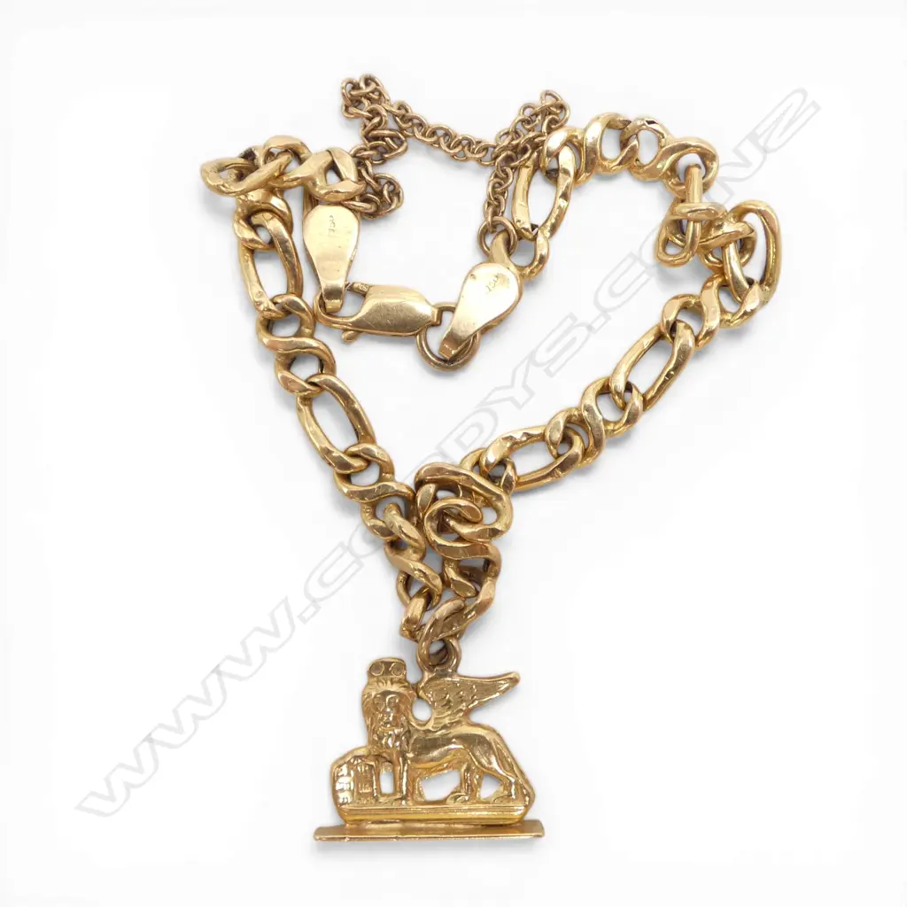 18ct GOLD BRACELET with GOLD WINGED LION PENDANT CHARM 7.8gms Image 1++