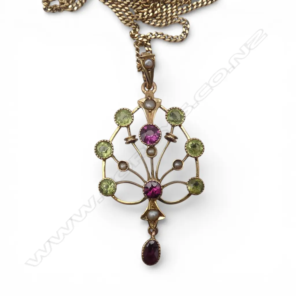 9CT GOLD CHAIN & SUFFRAGETTE SEED PEARL PERIDOT & AMETHYST PENDANT 5.9GMS Image 1++