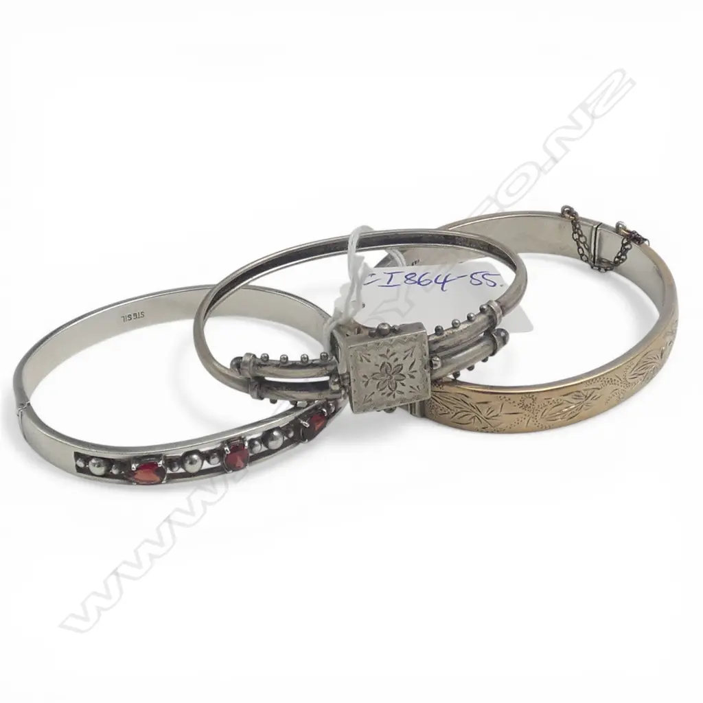 3 VINTAGE SILVER HALF HINGED BANGLES 1 w garnets 2 engraved 37gms Image 1++