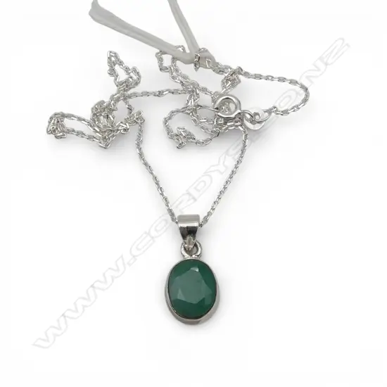 SILVER EMERALD PENDANT on SILVER CHAIN, L.440mm