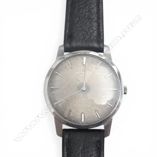 VINTAGE GENTS WRISTWATCH UNIVERSAL GENEVE IN ORIGINAL BOX