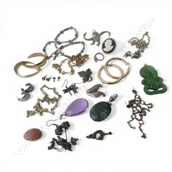 ASST. COSTUME JEWELLERY