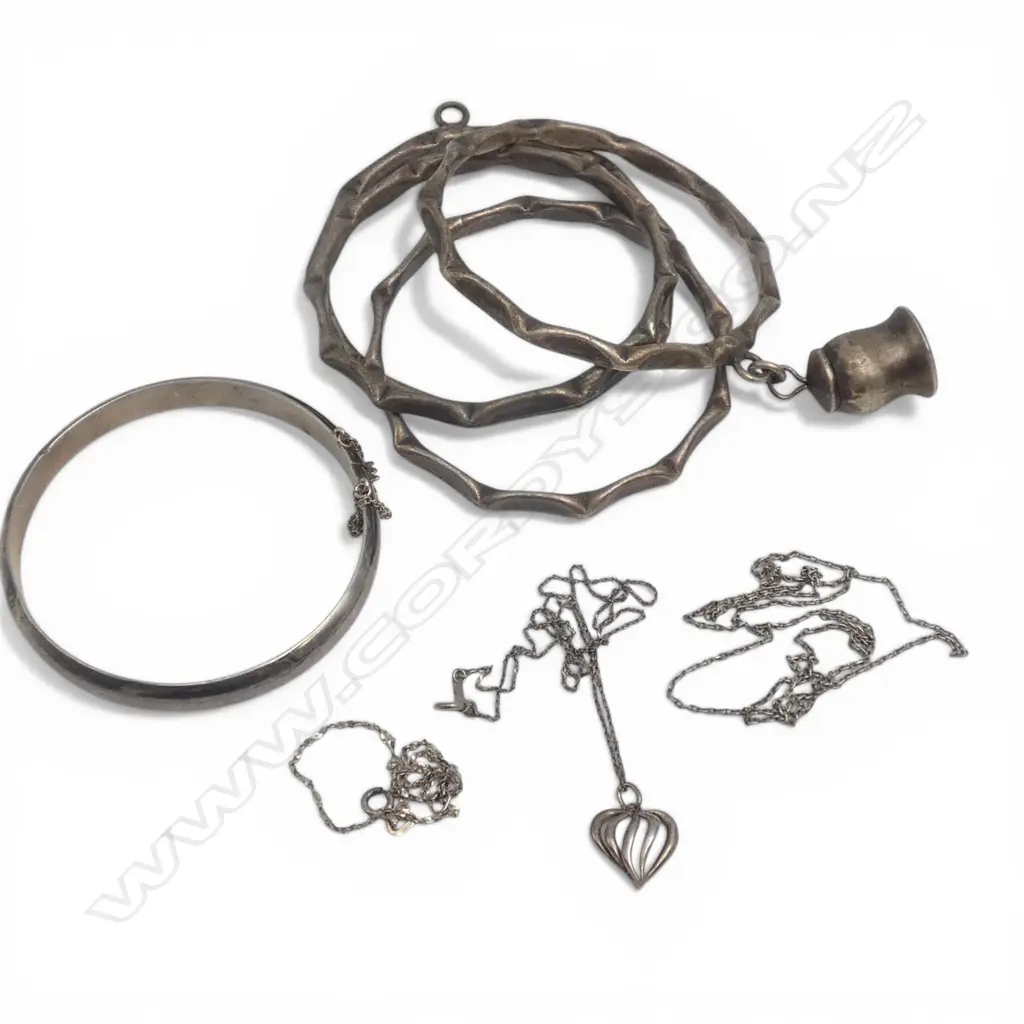 SILVER HINGED BANGLE + FINE NECK CHAINS + 4 OTHER silver plated BANGLES Image 1++