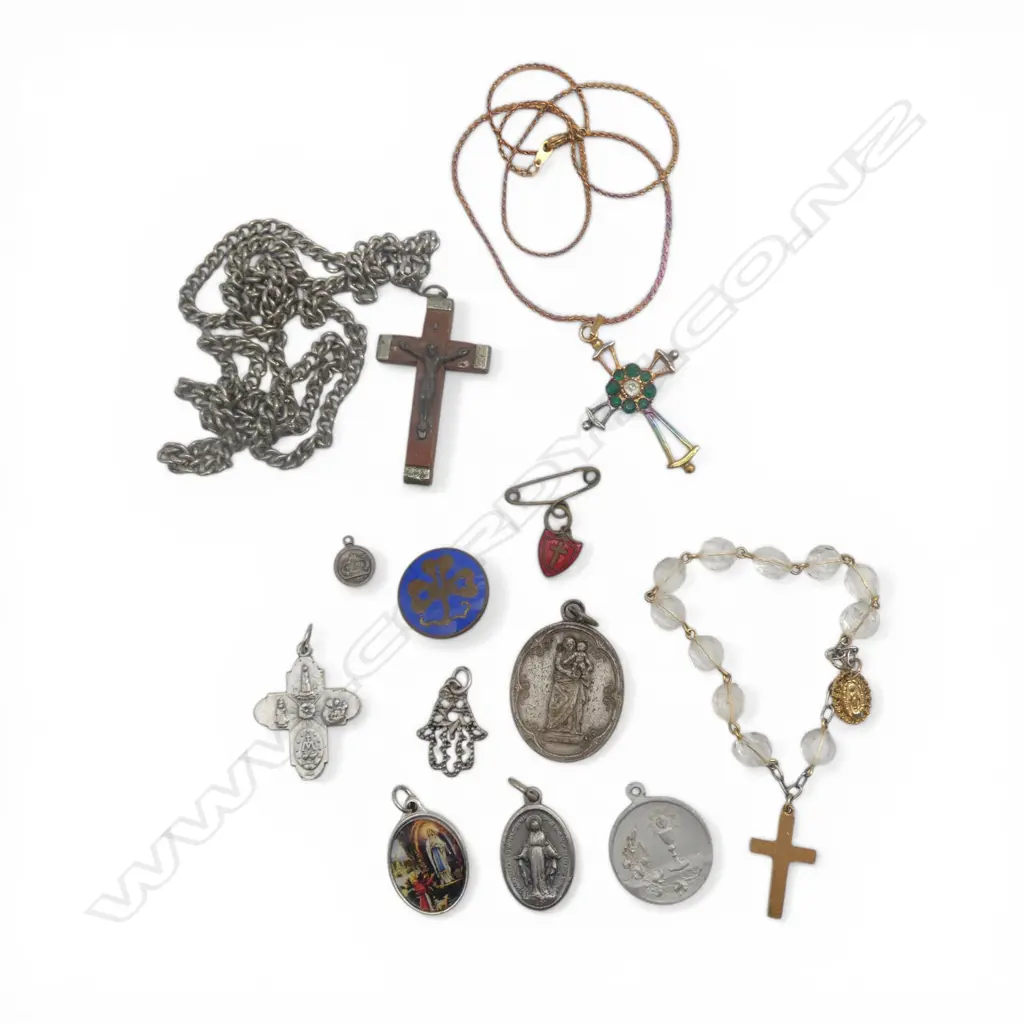 ASST. RELIGIOUS JEWELLERY PENDANTS; CROSSES, MARY, etc Image 1++