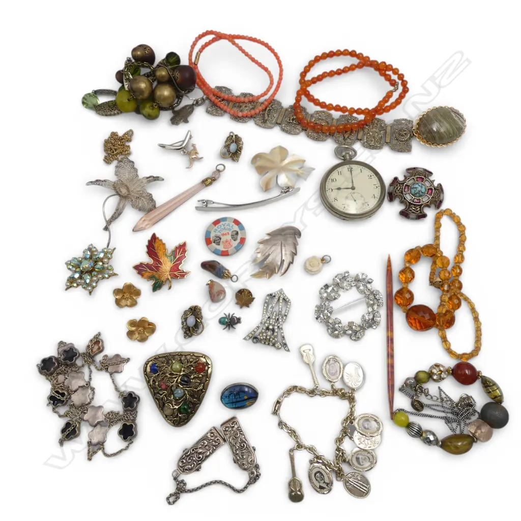 ASST. COSTUME JEWELLERY Image 1++