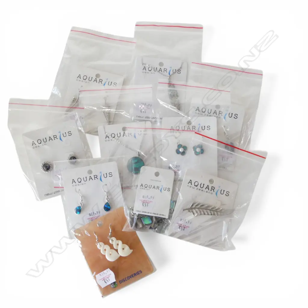 10 PCS CARDED PAUA SHELL JEWELLERY, new old stock Image 1++