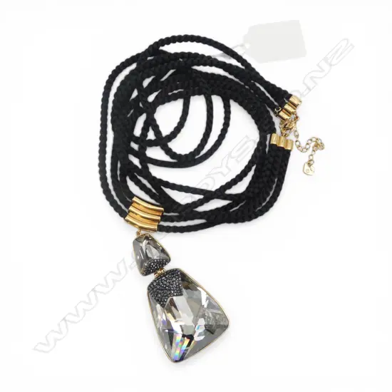 ORIGINAL BOX SWAROVSKI  CRYSTAL  PENDANT NECKLACE